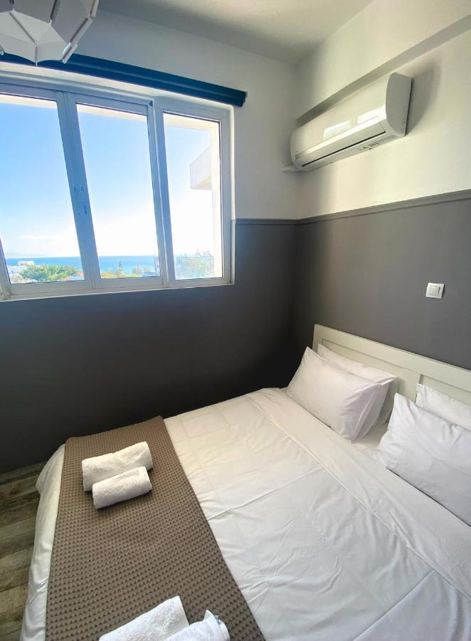 Emvi Apartments III Seaview Near Airport Artemida  Exterior photo